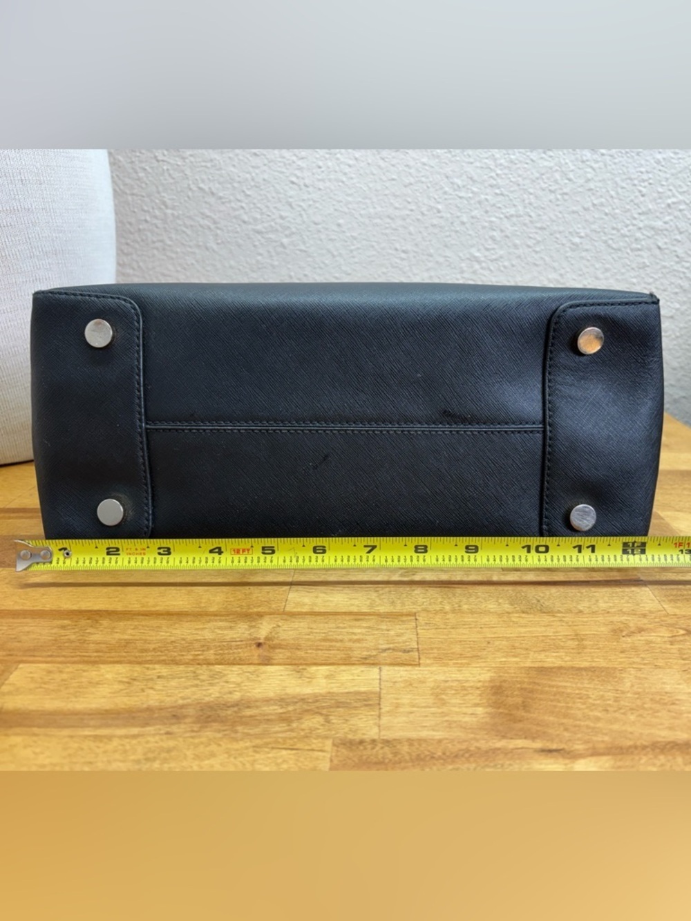 Michael Kors Mercer Medium Messenger Satchel Black Saffiano Leather Tote Flawed - Picture 8 of 12